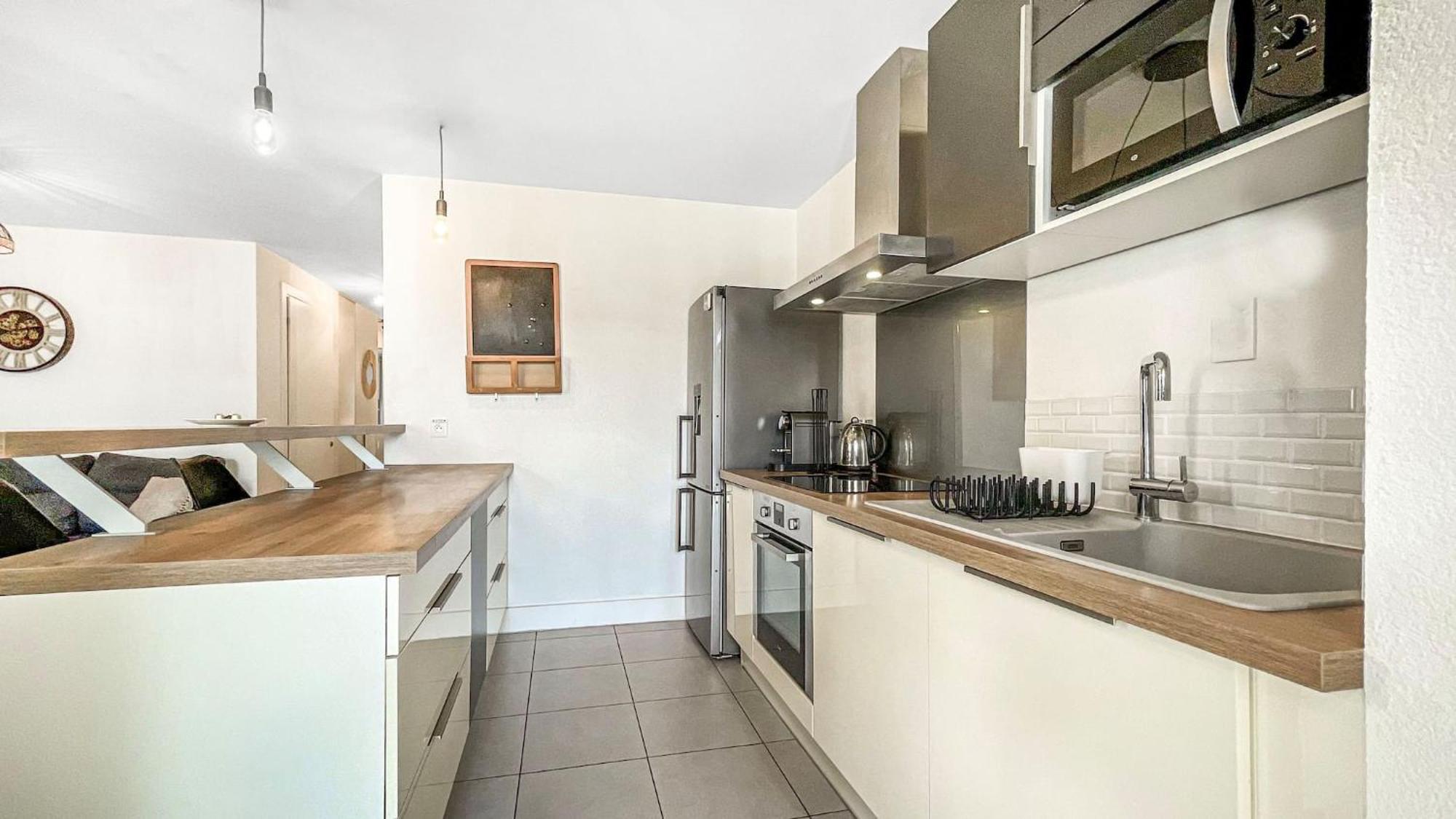 Homey Chloe - New - Parking Gratuit - Balcon Prive - Proche Geneve آنماس المظهر الخارجي الصورة